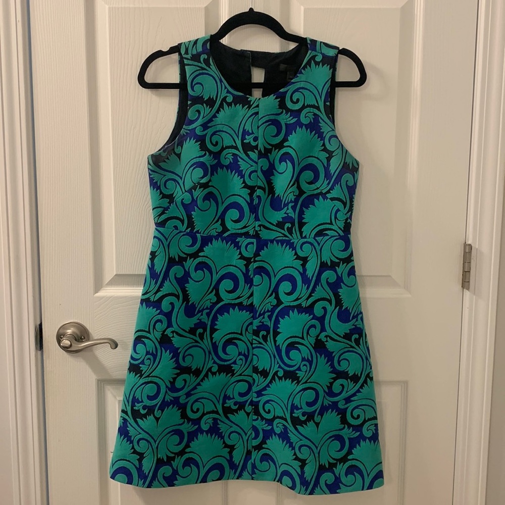 EUC J.Crew sleeveless mint, royal blue and navy shift dress with keyhole size 6
